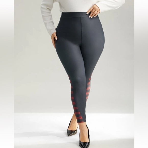 BloomChic Plus Size 2XL Stylish Black and Red Women's Pants us18-20 - Picture 4 of 7